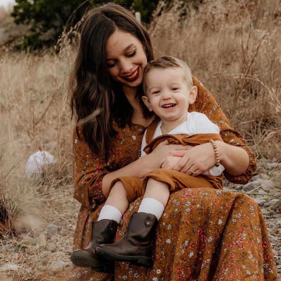 My family 🌻 - Picture 2 of 4